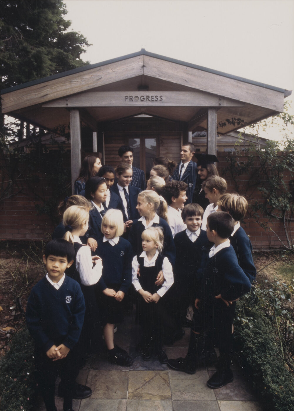 Students outside Kristin Chapel