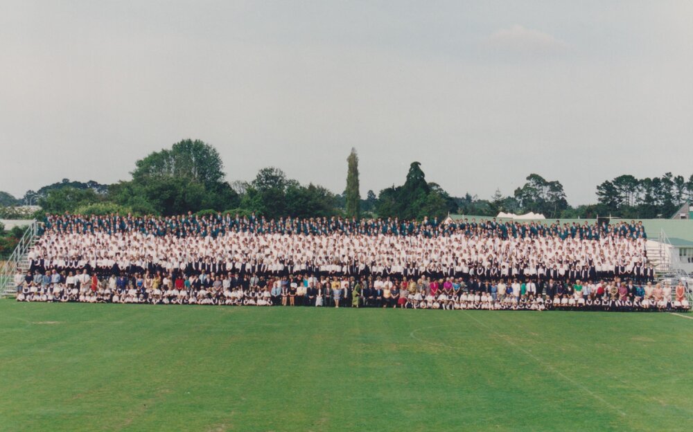 Whole School Photo (1998)