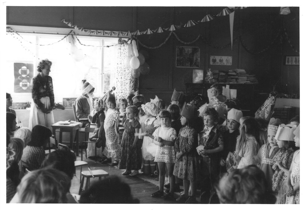 Kindergarten Christmas, Campbells Bay: c1976