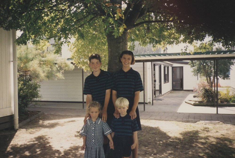 Student's new uniform (1994)