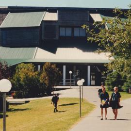 Auditorium (1998)